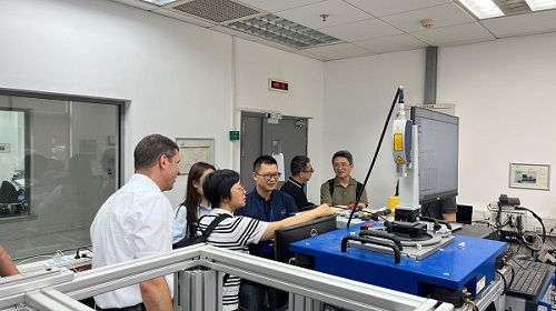 上海市計量測試技術研究院門戶網(wǎng)站 院所動態(tài) 我院與江蘇省院及國際知名企業(yè)開展振動校準技術交流